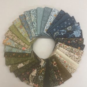 William Morris by Barbara Blackman & MODA - Fat Quarter Bundle (33)